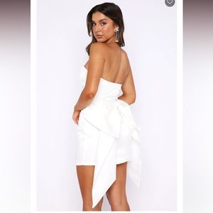 Mini bridal dress with big bow